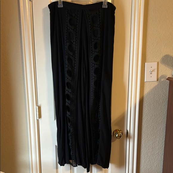 EARTHBOUND Pants - Wide leg Black pants from Earthbound size Large